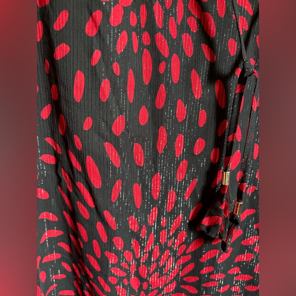 Liz Claiborne Black and Red Patterned Blouse #1452 - Picture 3 of 7